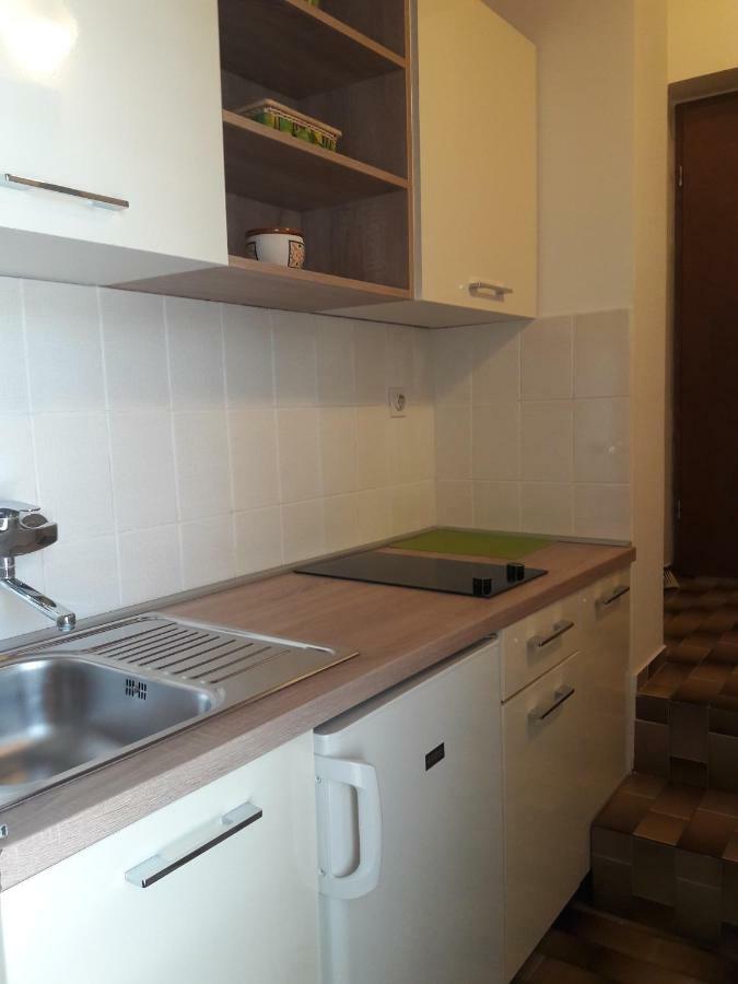 Small Apartment Merica Novalja Ngoại thất bức ảnh